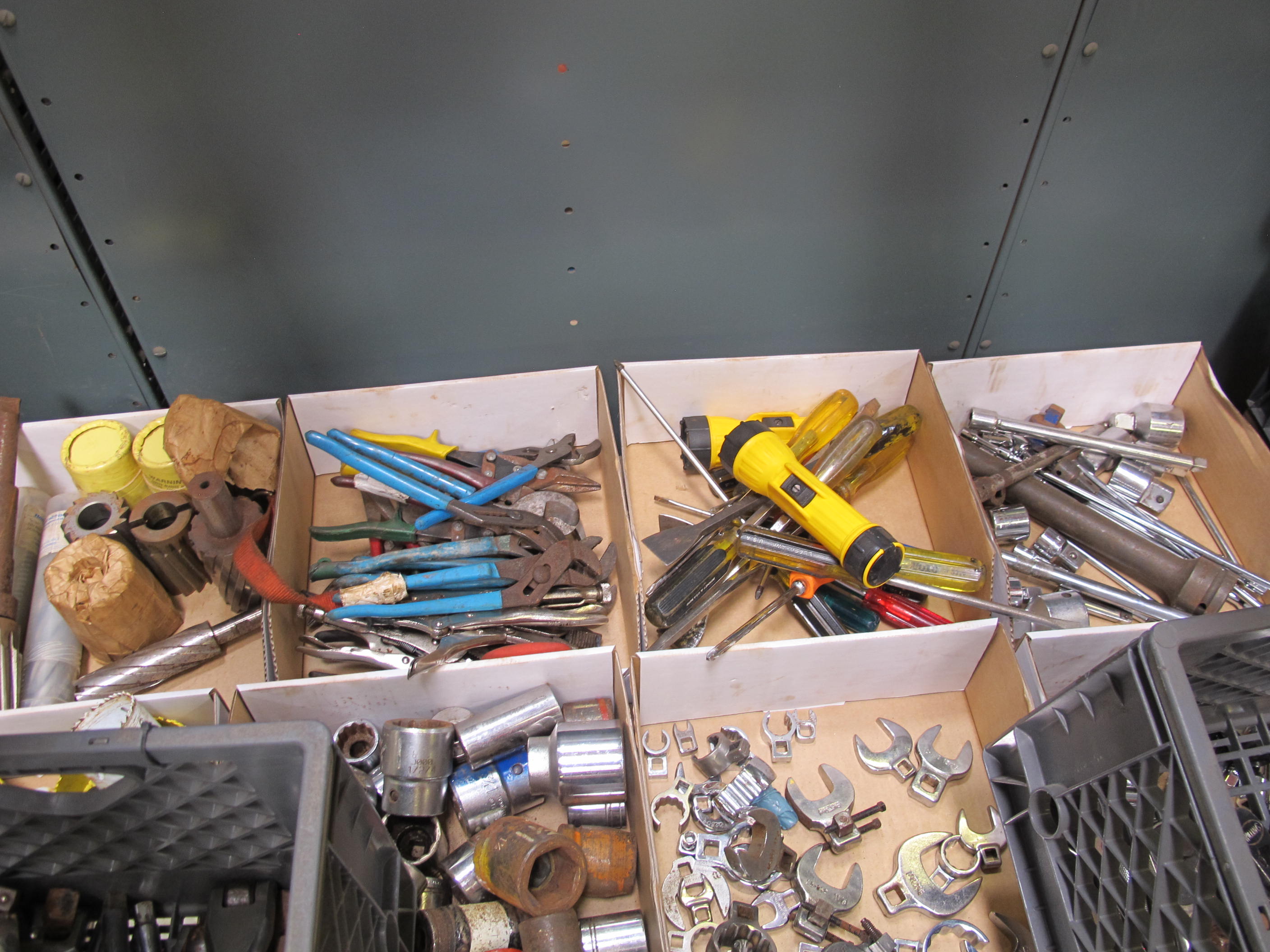 (16 BOXES, 2 CRATES) MISC. SOCKETS, IMPACT SOCKETS, BREAKER BARS, RATCHETS, PULL SAW BLADES, REAMER BIT, TAP AND DYE TOOLING. LOADING & HANDLING FEE $15-4017